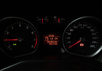 Подержанный автомобиль Ford Mondeo Sedan 2011 года (12 фото)