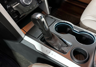 Подержанный автомобиль Ford Explorer 2014 года (11 фото)