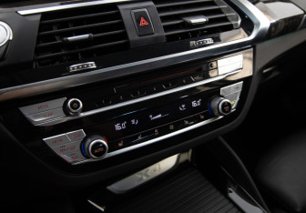 Подержанный автомобиль BMW X4 2019 года (16 фото)