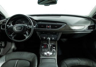 Подержанный автомобиль Audi A6 Sedan 2018 года (13 фото)