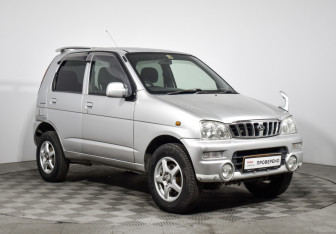 Подержанный автомобиль Daihatsu Terios 2004 года (3 фото)