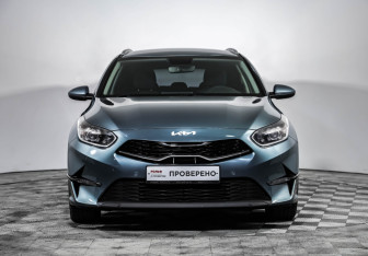 Подержанный автомобиль Kia Ceed Wagon 2022 года (2 фото)