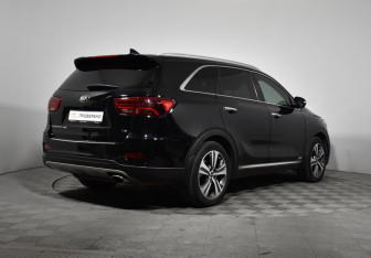 Подержанный автомобиль Kia Sorento 2018 года (5 фото)