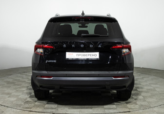 Подержанный автомобиль Skoda Karoq 2021 года (6 фото)