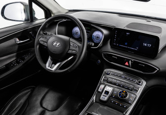 Подержанный автомобиль Hyundai Santa Fe 2021 года (15 фото)