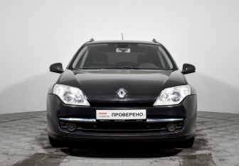 Подержанный автомобиль Renault Laguna Wagon 2009 года (2 фото)