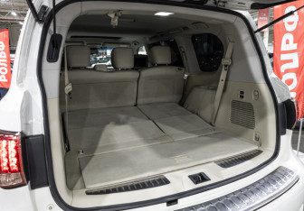 Подержанный автомобиль Infiniti QX80 2014 года (35 фото)