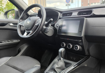 Подержанный автомобиль Renault Arkana 2019 года (11 фото)