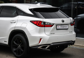 Подержанный автомобиль Lexus RX 2018 года (12 фото)