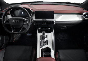 Подержанный автомобиль Geely Coolray 2021 года (15 фото)