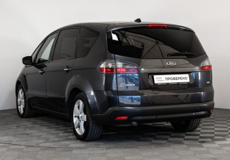 Подержанный автомобиль Ford S-MAX 2008 года (7 фото)