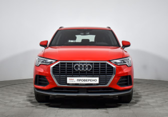 Подержанный автомобиль Audi Q3 2021 года (2 фото)