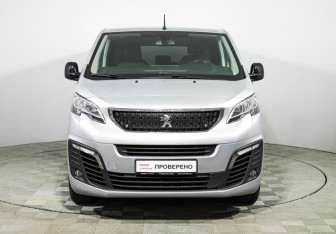 Подержанный автомобиль Peugeot Traveller 2021 года (2 фото)