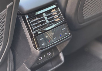 Подержанный автомобиль Geely Monjaro 2024 года (26 фото)