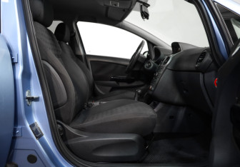 Подержанный автомобиль Opel Corsa 2013 года (19 фото)