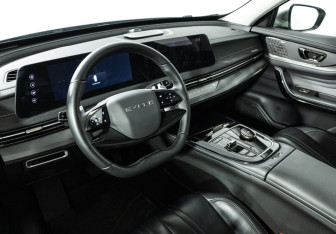 Подержанный автомобиль Exeed LX 2024 года (11 фото)