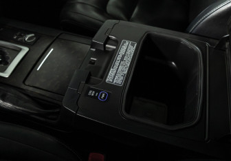 Подержанный автомобиль Toyota Land Cruiser Suv 2014 года (28 фото)