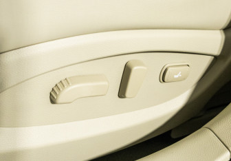 Подержанный автомобиль Infiniti QX50 2016 года (20 фото)