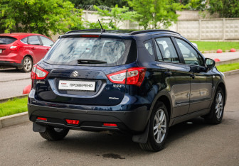 Подержанный автомобиль Suzuki SX4 Hatchback 2021 года (6 фото)