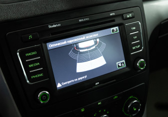 Подержанный автомобиль Skoda Yeti 2012 года (15 фото)