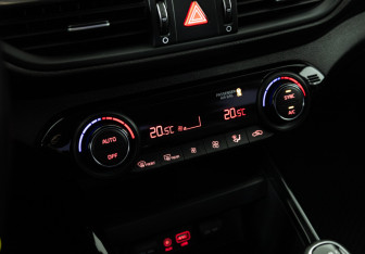 Подержанный автомобиль Kia Cerato Sedan 2019 года (16 фото)