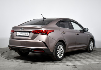 Подержанный автомобиль Hyundai Solaris Sedan 2021 года (5 фото)