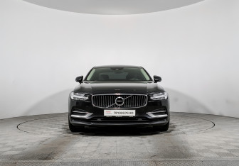 Подержанный автомобиль Volvo S90 2019 года (2 фото)