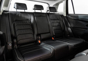 Подержанный автомобиль Volkswagen Tiguan 2019 года (21 фото)