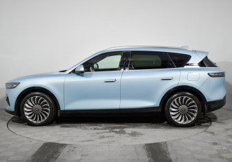 Подержанный автомобиль Voyah Free 2022 года (8 фото)