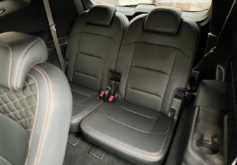 Подержанный автомобиль Geely Okavango 2024 года (12 фото)