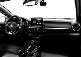 Подержанный автомобиль Kia Cerato Sedan 2020 года (9 фото)