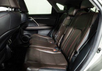 Подержанный автомобиль Lexus RX 2017 года (10 фото)