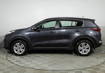 Подержанный автомобиль Kia Sportage 2017 года (8 фото)