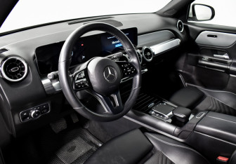 Подержанный автомобиль Mercedes-Benz GLB 2020 года (9 фото)