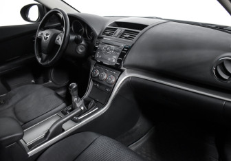 Подержанный автомобиль Mazda 6 Sedan 2010 года (13 фото)