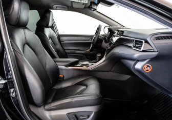 Подержанный автомобиль Toyota Camry Sedan 2019 года (22 фото)