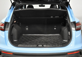 Подержанный автомобиль Geely Coolray 2022 года (20 фото)