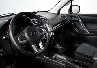 Подержанный автомобиль Subaru Forester Suv 2017 года (9 фото)