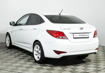Подержанный автомобиль Hyundai Solaris Sedan 2016 года (7 фото)