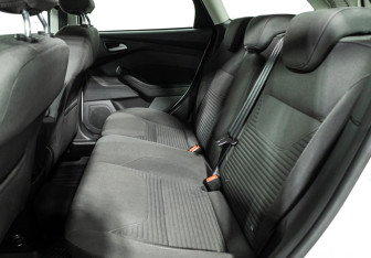 Подержанный автомобиль Ford Focus Wagon 2018 года (10 фото)