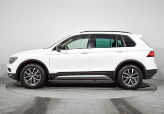 Подержанный автомобиль Volkswagen Tiguan 2019 года (8 фото)