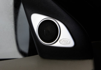 Подержанный автомобиль Mitsubishi Outlander 2008 года (17 фото)