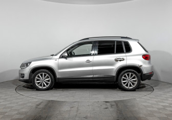 Подержанный автомобиль Volkswagen Tiguan 2016 года (8 фото)
