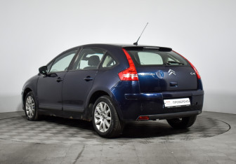 Подержанный автомобиль Citroen C4 Hatchback 2009 года (7 фото)