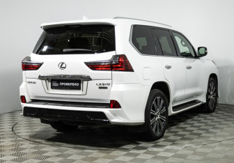 Подержанный автомобиль Lexus LX 2020 года (5 фото)