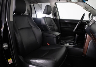 Подержанный автомобиль Toyota Land Cruiser Prado 2016 года (19 фото)