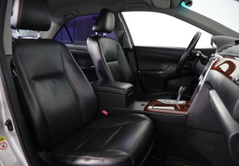 Подержанный автомобиль Toyota Camry Sedan 2011 года (10 фото)