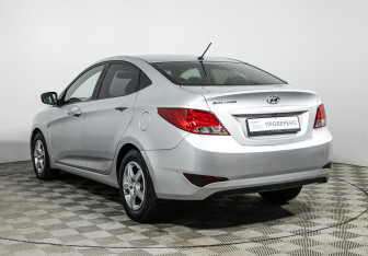 Подержанный автомобиль Hyundai Solaris Sedan 2016 года (7 фото)