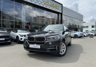 Подержанный автомобиль BMW X5 2013 года (1 фото)