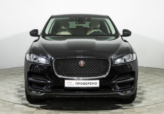 Подержанный автомобиль Jaguar F-Pace 2017 года (2 фото)